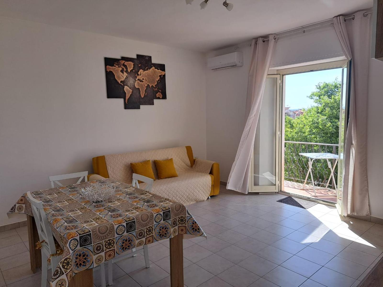 Holiday House Chiara SantʼAntìoco Kültér fotó